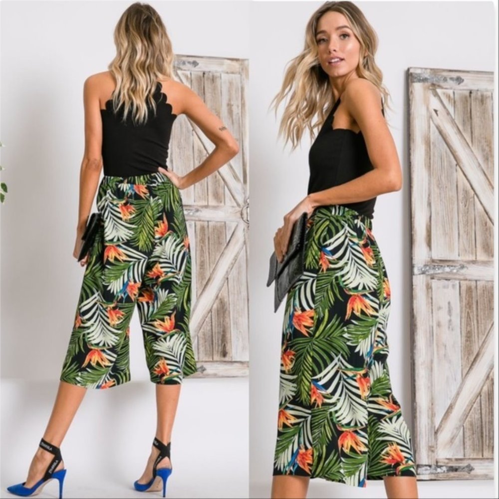 PAMELA Palm Print Cropped Pants - Picture 3 of 4